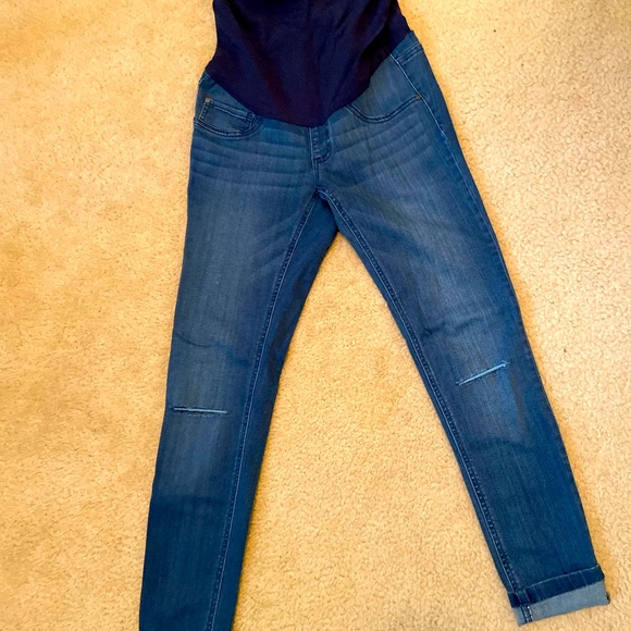 Boutique Distressed Maternity Jeans - Picture 3 of 12